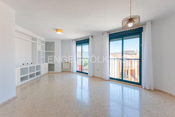 Casas en venta y pisos alquiler - 1
