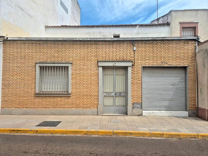 Casa en venta en Montijo, Badajoz de 4 habitaciones