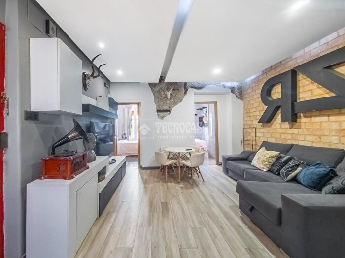 Casas en venta y pisos alquiler - 1