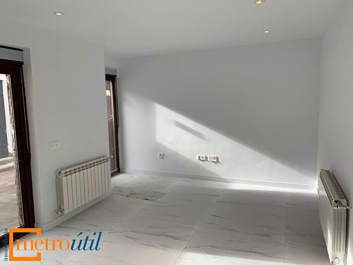 Casas en venta y pisos alquiler - 1