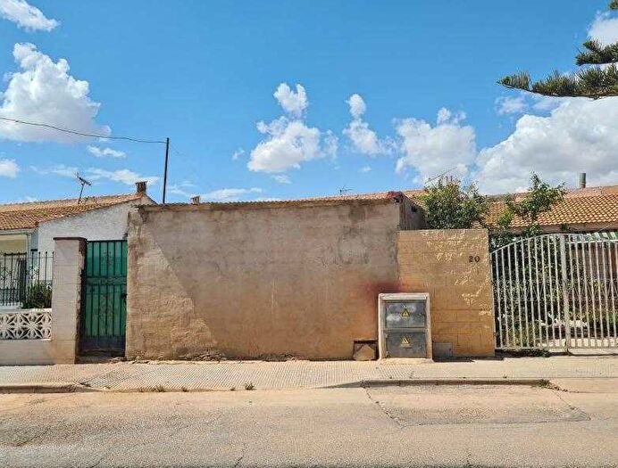 Casas en venta y pisos alquiler - 2