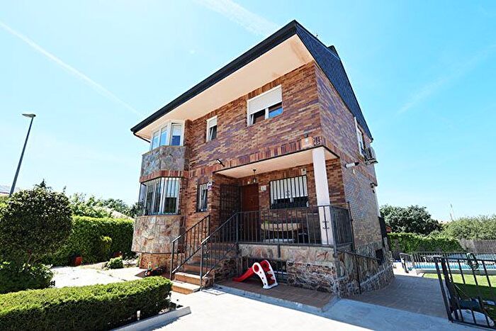 Casas en venta y pisos alquiler - 2