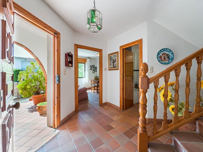 Casas en venta y pisos alquiler - 2