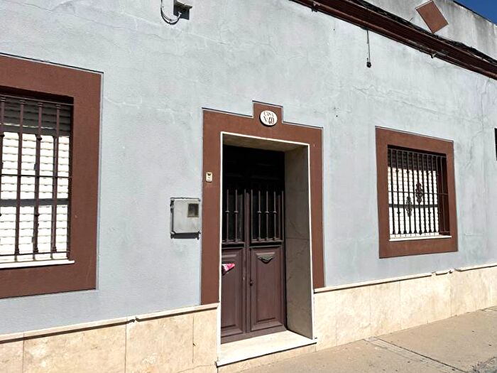 Casas en venta y pisos alquiler - 3