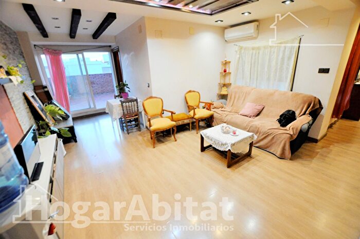 Casas en venta y pisos alquiler - 3