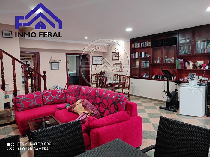 Casas en venta y pisos alquiler - 1
