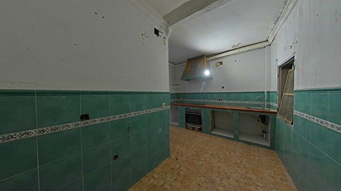 Casas en venta y pisos alquiler - 2