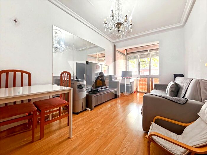 Casas en venta y pisos alquiler - 1