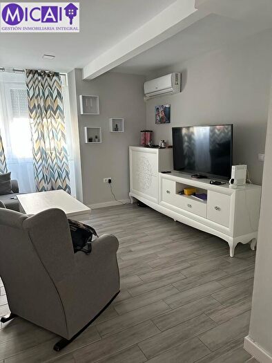 Casas en venta y pisos alquiler - 1