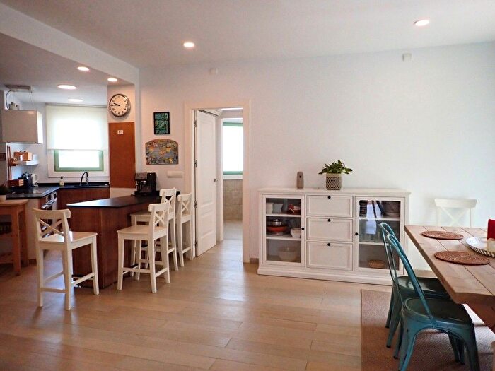 Casas en venta y pisos alquiler - 1