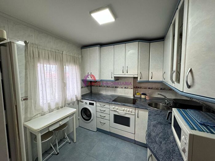 Casas en venta y pisos alquiler - 3