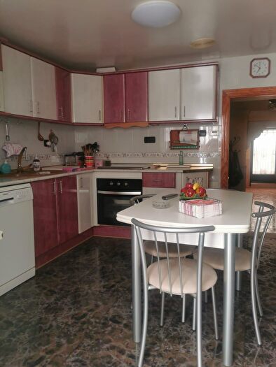 Casas en venta y pisos alquiler - 2