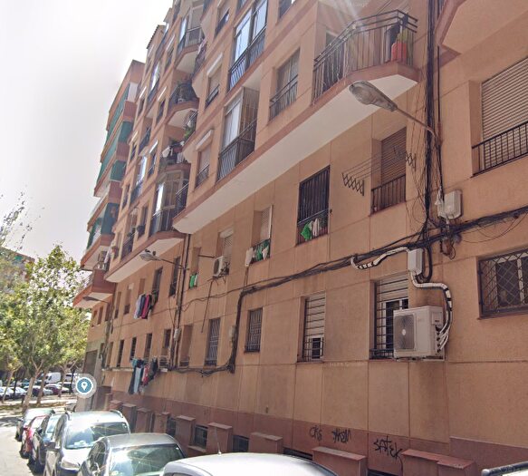 Piso en venta en Artigues Llefià, Llefià de 2 habitaciones