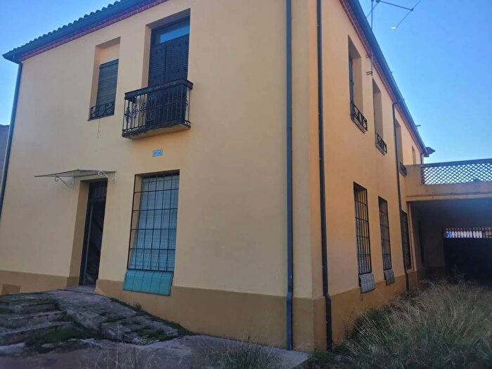 Casas en venta y pisos alquiler - 1