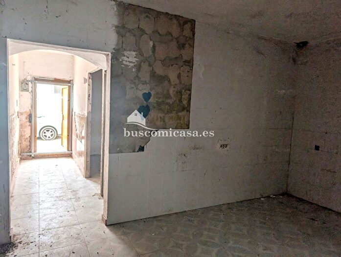 Casas en venta y pisos alquiler - 3