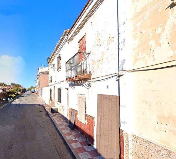 Casa en venta en Arjonilla, Jaén de 3 habitaciones