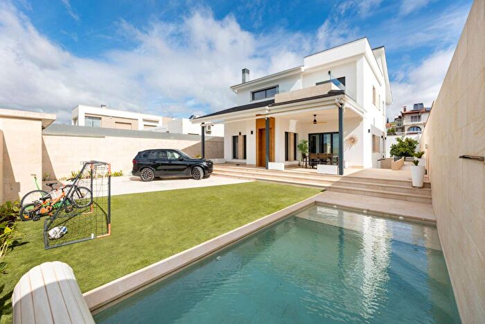 Casas en venta y pisos alquiler - 1