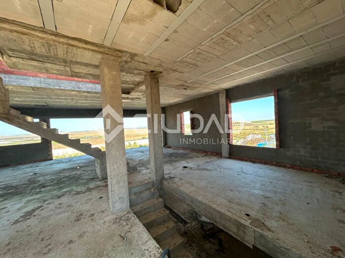Casas en venta y pisos alquiler - 3