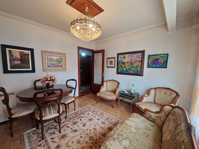Casas en venta y pisos alquiler - 2