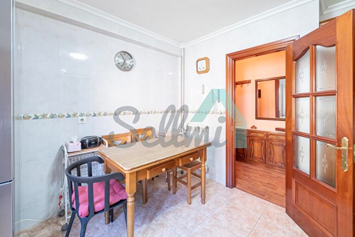 Casas en venta y pisos alquiler - 2