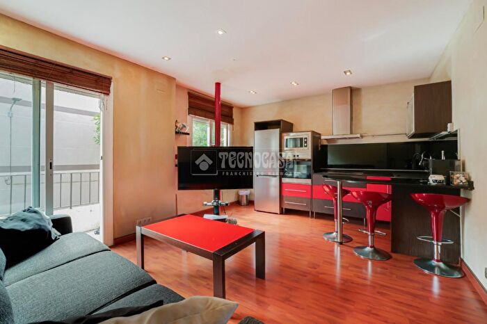 Casas en venta y pisos alquiler - 1