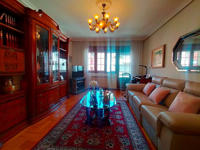 Casas en venta y pisos alquiler - 2