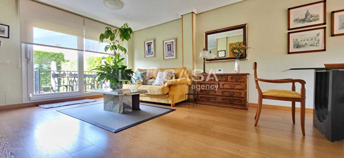 Casas en venta y pisos alquiler - 3