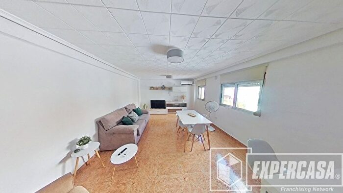 Casas en venta y pisos alquiler - 1