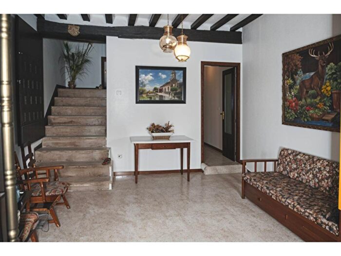Casas en venta y pisos alquiler - 1