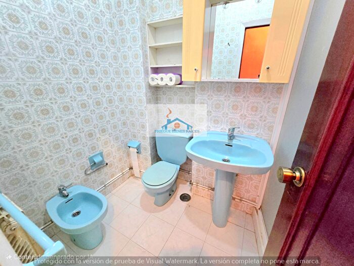 Casas en venta y pisos alquiler - 3