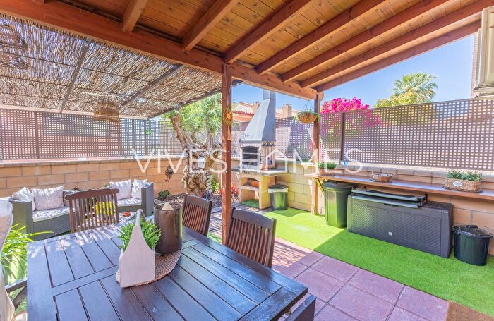 Casas en venta y pisos alquiler - 1