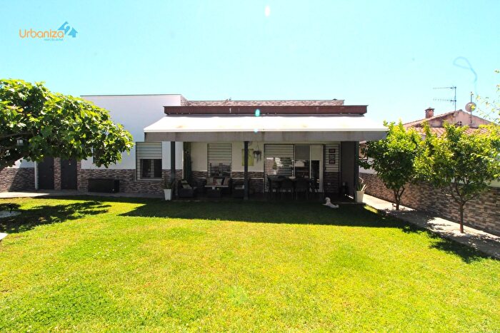 Casas en venta y pisos alquiler - 1