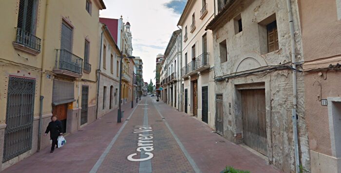 Casas en venta y pisos alquiler - 2