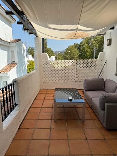 Piso en alquiler en Nueva Andalucía, La Dama de Noche La Alzambra de 2 habitaciones