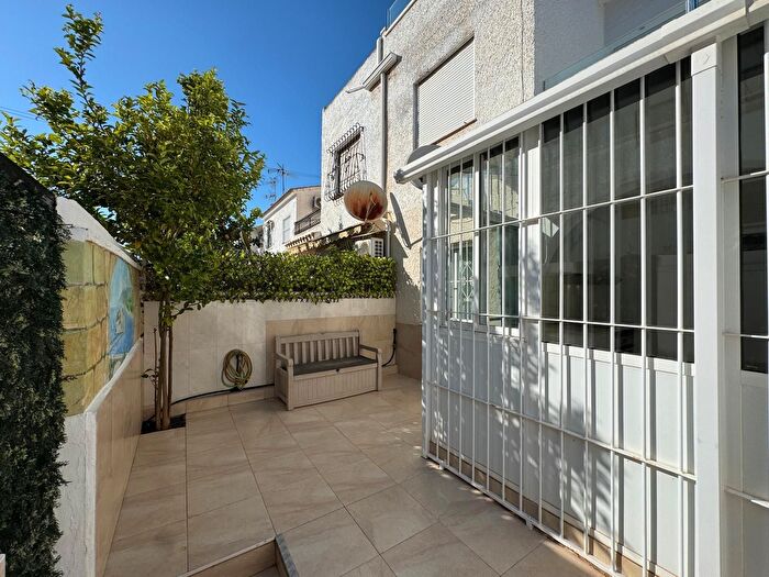 Casas en venta y pisos alquiler - 3