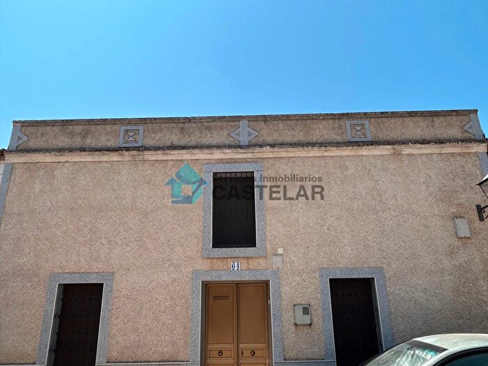Casas en venta y pisos alquiler - 1