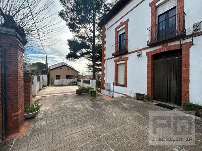 Casas en venta y pisos alquiler - 1