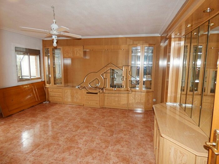 Casas en venta y pisos alquiler - 1