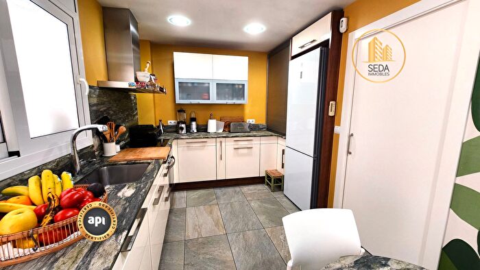 Casas en venta y pisos alquiler - 3