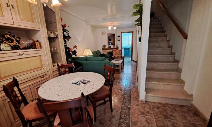 Casas en venta y pisos alquiler - 2
