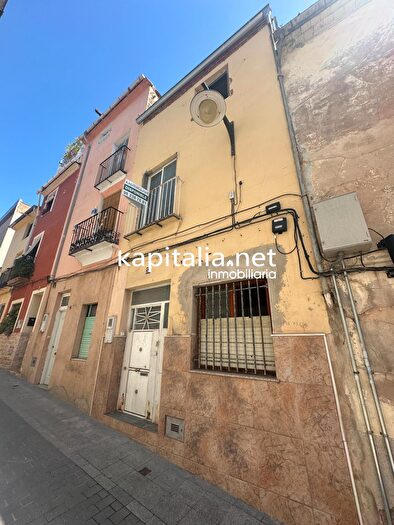 Casa en venta en Centro, Ontinyent de 3 habitaciones