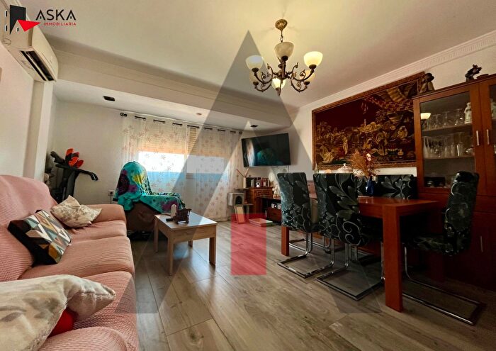 Casas en venta y pisos alquiler - 2