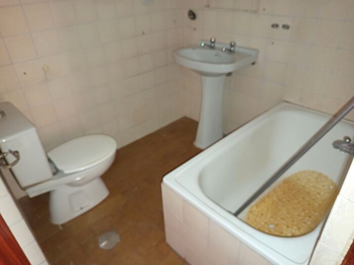 Casas en venta y pisos alquiler - 3