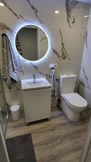 Casas en venta y pisos alquiler - 3
