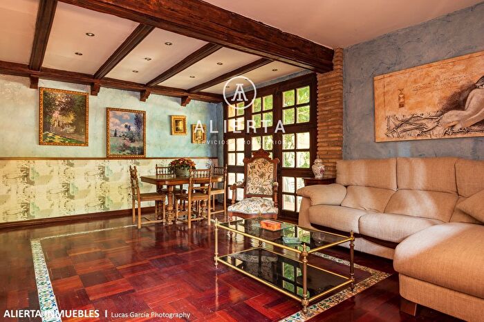 Casas en venta y pisos alquiler - 3