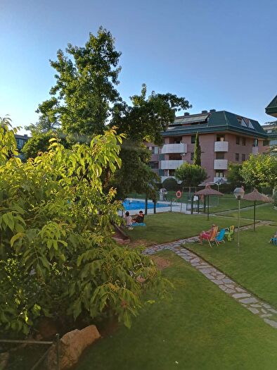 Casas en venta y pisos alquiler - 1
