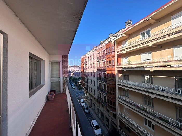 Casas en venta y pisos alquiler - 2