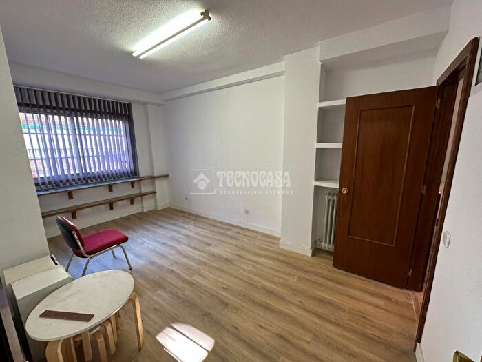 Casas en venta y pisos alquiler - 1