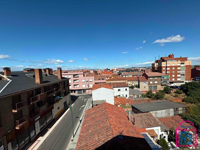 Casas en venta y pisos alquiler - 2