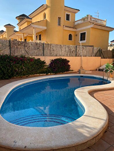 Casas en venta y pisos alquiler - 1